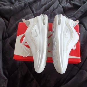 Nike air Max Estrea womens 8, excellent condition